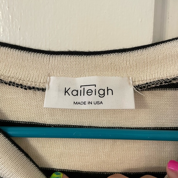 KAILEIGH oversized flutter sleeve striped top Sz XL - Picture 3 of 4